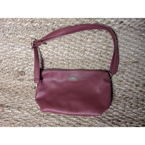 BCBG Paris Red Pebbled Faux Leather Open Shoulder Tote Bag & Crossbody Bag - Picture 11 of 16